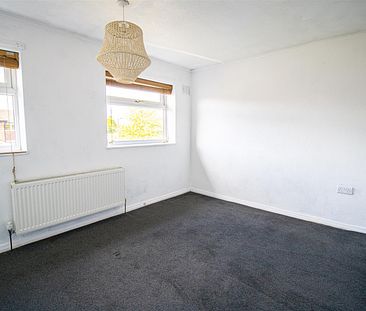 3-Bed End-Terraced House to Let on Norcross Place, Ashton-On-Ribble, Preston - Photo 5