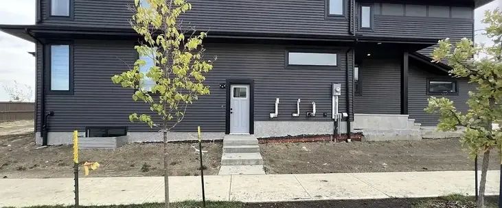 2 bedroom 1 bath basement suite in southwest Edmonton | Edmonton - Photo 1