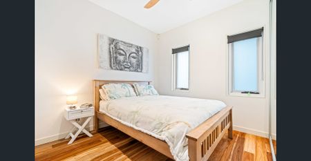 Modern single level home in a sought after location - Photo 3