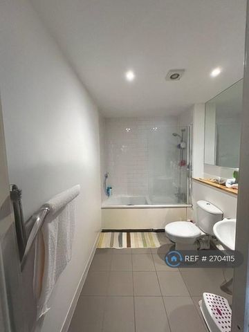 1 bedroom flat to rent - Photo 2