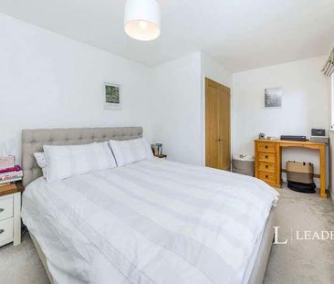 Mallard Place, East Grinstead, West Sussex, RH19 - Photo 5