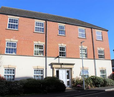 Gatehouse Court, Taunton - Photo 2