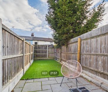 2 bedroom terraced house to rent - Photo 2