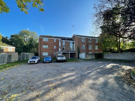2 bedroom Apartment - Hollyfield, Hatfield - Photo 3