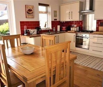 2 bedroom terraced house to rent - Photo 5