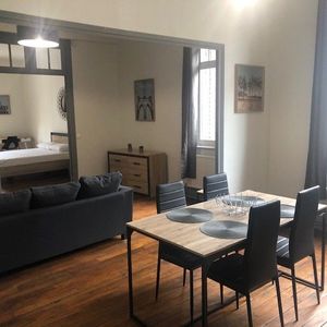 Location Appartement 2 pièces 76m² - Photo 2