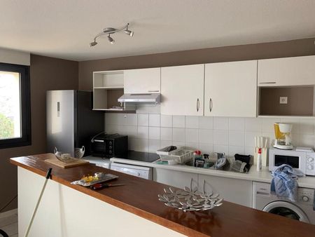 Location Appartement 3 pièces 67m² BORDEAUX 33000 - Photo 3