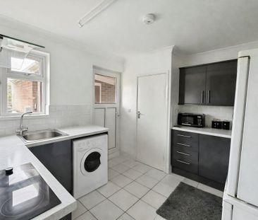 2 bedroom bungalow - Photo 3