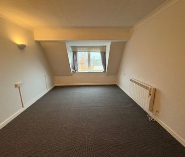 1 bedroom retirement property to rent - Photo 3