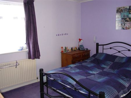 2 Bedroom House - Merlin Close, Bishops Waltham - Photo 2