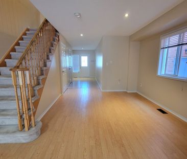 For Lease - 116 Oceanpearl Crescent, Whitby, Ontario - Photo 3