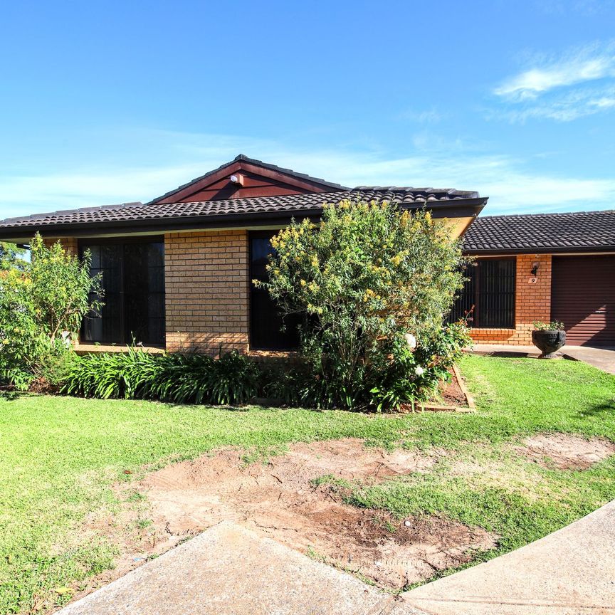 Well Presented Three Bedroom Villa - Photo 1