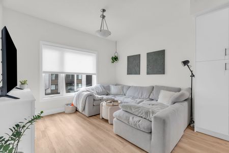 For Lease - 36 Lily Lane, Guelph, Ontario - Photo 2