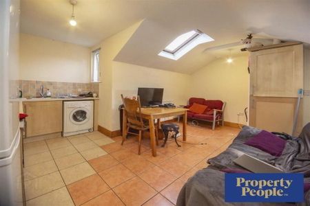 3, 28 Lawrence St, Belfast, BT7 1LF - Photo 5