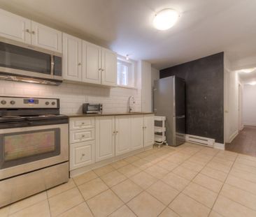 For Lease - 1391 Dundas Street, Toronto, Ontario - Photo 3