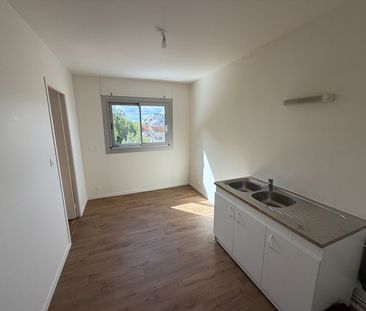 Location Appartement 3 pièces 66m² - Photo 2