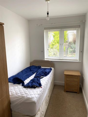 3 bedroom terraced house to rent - Photo 5