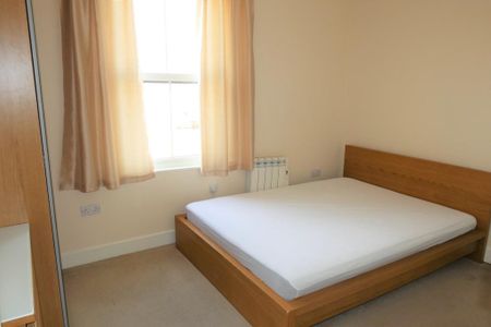 1 bedroom in a house share to rent - Photo 3