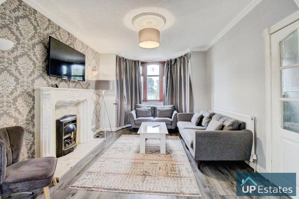 3 bedroom semi-detached house to rent - Photo 1