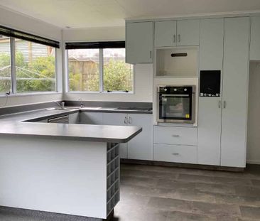 3 Bedroom home in Waikawa - Photo 4