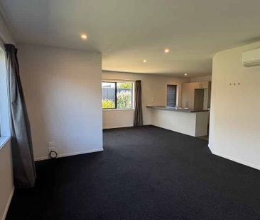 Easy Living - Photo 1