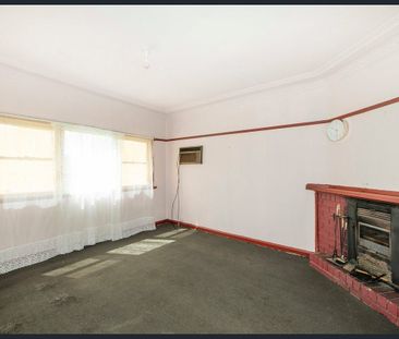 SPACIOUS ROOMS THROUGHOUT - Photo 2