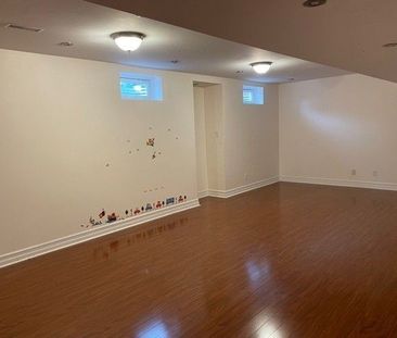 For Lease - 48 Townwood Drive, Richmond Hill, Ontario - Photo 6