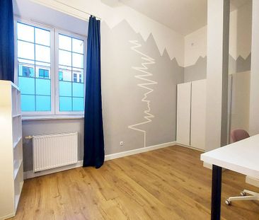 Klimatyczne, wysokie 3 pokoje z antresolą - Zdjęcie 2