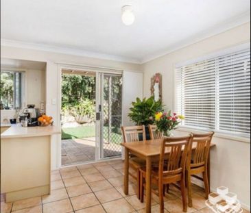 Townhouse for Rent â 25 Hogan Pl, Seventeen Mile Rocks QLD - Photo 5