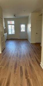 Super 5 1/2 Hochelaga - Photo 3