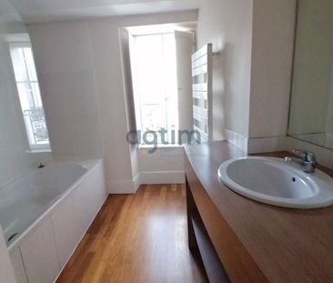 Location Appartement 5 pièces 128m² MONTAIGU VENDEE 85600 - Photo 3