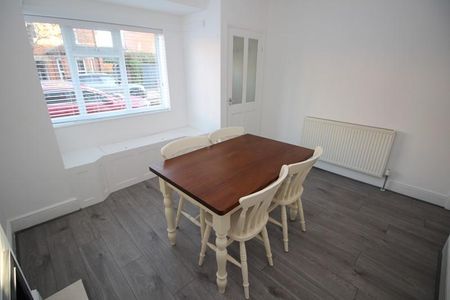 3 bedroom property to rent - Photo 2