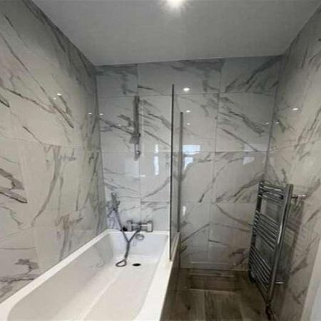 Torcroft, Holders Hill Road, Hendon, NW4 - Photo 3