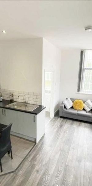 Studio to rent - Photo 1