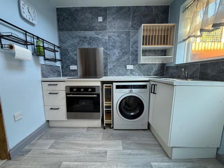 2 bedroom property to rent - Photo 5