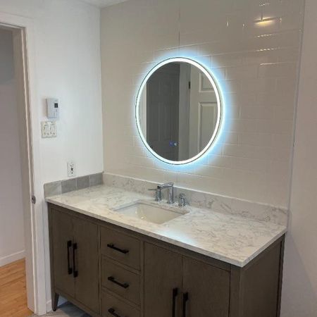Granby - Logement 5 1/2, renové au 1ier étage d'un triplex - Photo 4