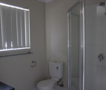 Large 3 Brm Unit - Photo 4