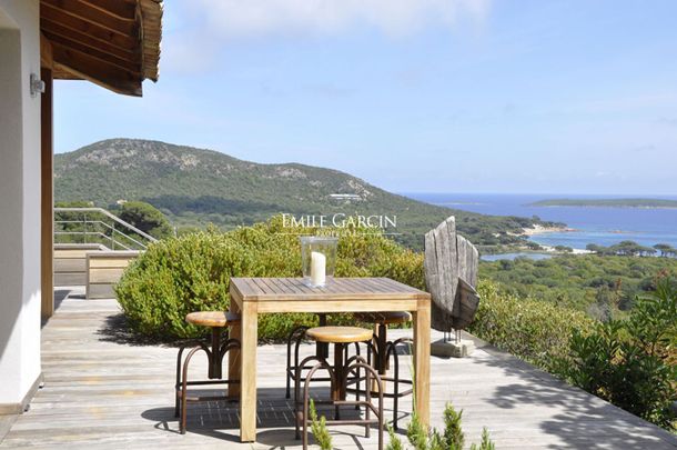 Villa à louer à Palombaggia, chambres climatisées, piscine chauffée. - Photo 1