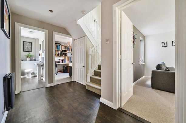 5 bedroom detached house to rent - Photo 1