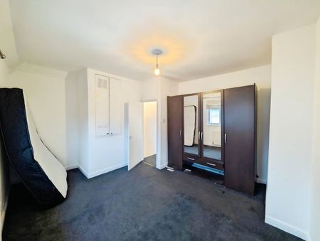 2 Bed End Terrace, Botha Road, E13 - Photo 4