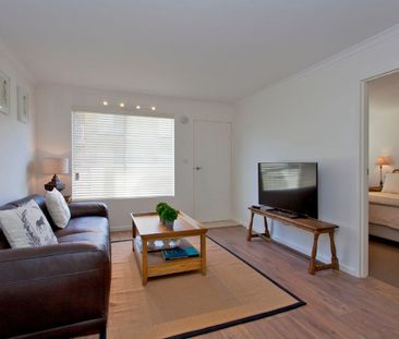 Convenient Central Apartment - Photo 1