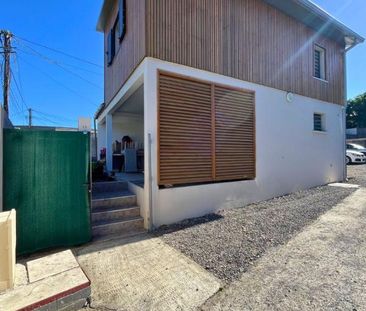 Location Maison 3 pièces 66m² LA RIVIERE 97421 - Photo 6