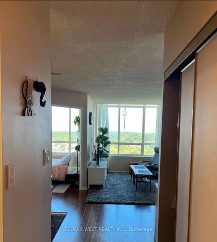 5 Greystone Walk Drive #PH11 - Photo 2