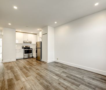 Condo for rent, Montréal (Ville-Marie) - Photo 2