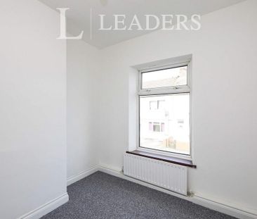 3 bedroom terraced house to rent - Photo 4