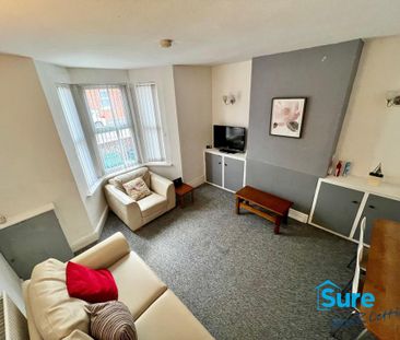 4 bedroom terraced house to rent - Photo 1