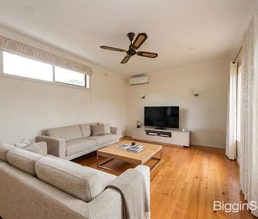 Quality Family Home in Sought-After Mount Waverley - Photo 1