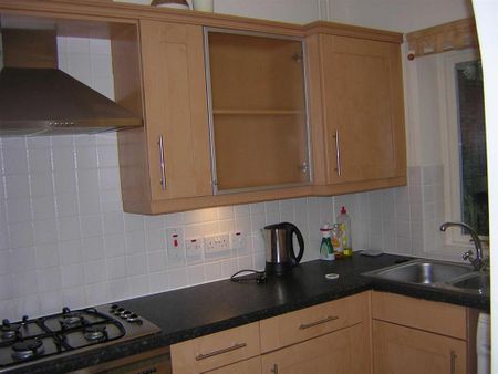 2 bedroom terraced house to rent - Photo 3