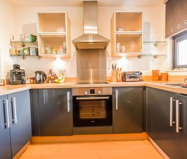 1 bedroom flat to rent - Photo 2