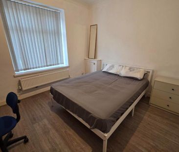 House to rent - Photo 1